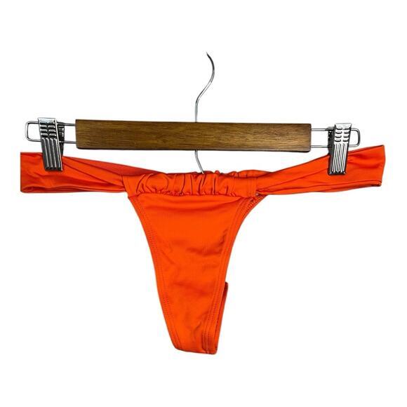 Frederick’s of Hollywood Maddalena Thong Bikini Bottom in Red Orange Size M NWT - Picture 2 of 7